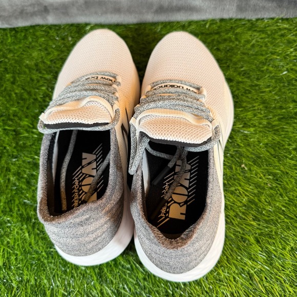 New Balance Fresh Foam Roav Tee Shirt Running Shoes White Grey Womens size 6 - Picture 7 of 13